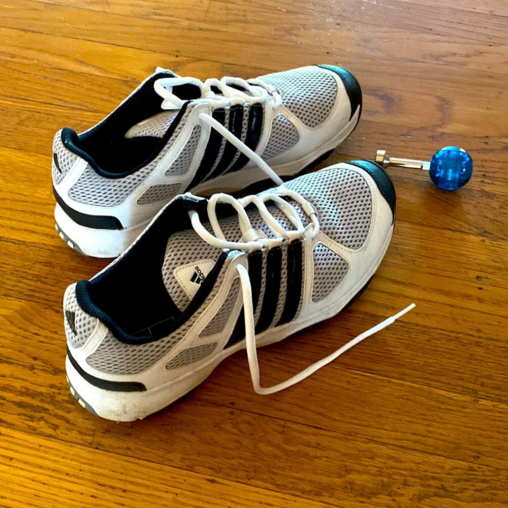 Men's Adidas golf shoe tech response